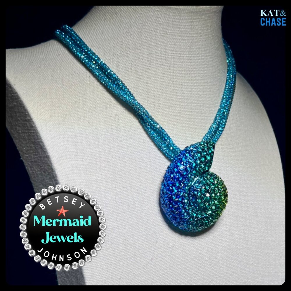 Betsey Johnson Mermaid Jewels Necklace 15" Conch Shell Blue Ombre Ursula Ariel - Picture 2 of 11